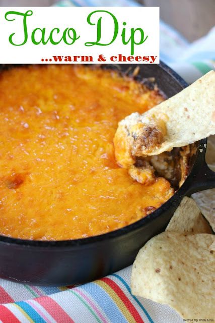 Taco Bake Dip, Warm Taco Dip, Baked Taco Dip, Cheesy Taco Dip, Chip Dips, Hot Dips, Easy Supper Recipes, Mexican Favorites, Taco Dip Recipe