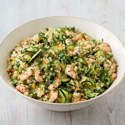 Prawn Couscous, Couscous Meals, Recipes Couscous, Couscous Salad Recipes, Vegetable Couscous, Beach Barbecue, Prawn Salad, Noodle Salad Recipes, Tortellini Salad