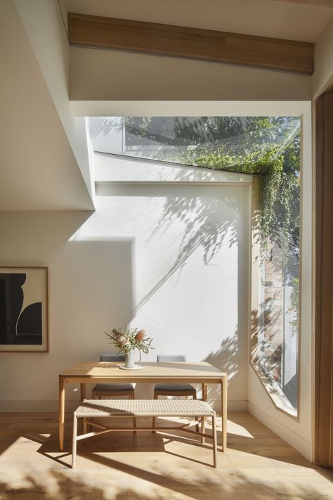 Pocket Rocket House by Timmins + Whyte Pocket Rocket, Interior Minimalista, Glass Roof, Decor Minimalist, Terrace House, 인테리어 디자인, Home Renovation, Rocket, Interior Architecture