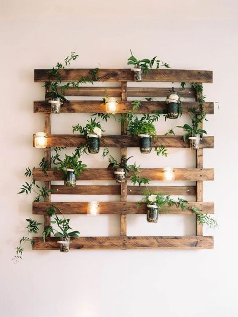 Balkon Decor, Cheap Wall Decor, Diy Wand, Creative Wall Decor, Pallet Planter, Creative Walls, Pallet Decor, Pallet Wall, Creative Home Decor