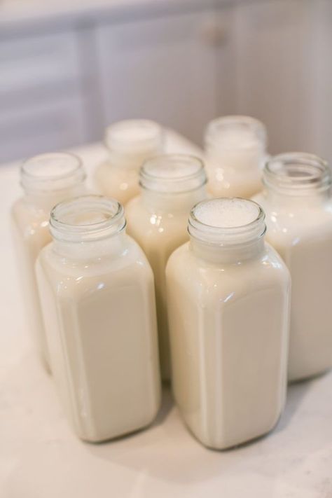 Almond Milk Recipes Homemade, Nut Milk Recipe, Almond Milk Recipes, Homemade Almond Milk, Vanilla Almond Milk, Vegetable Drinks, Delicious Breakfast Recipes, Nut Milk, Homemade Vanilla