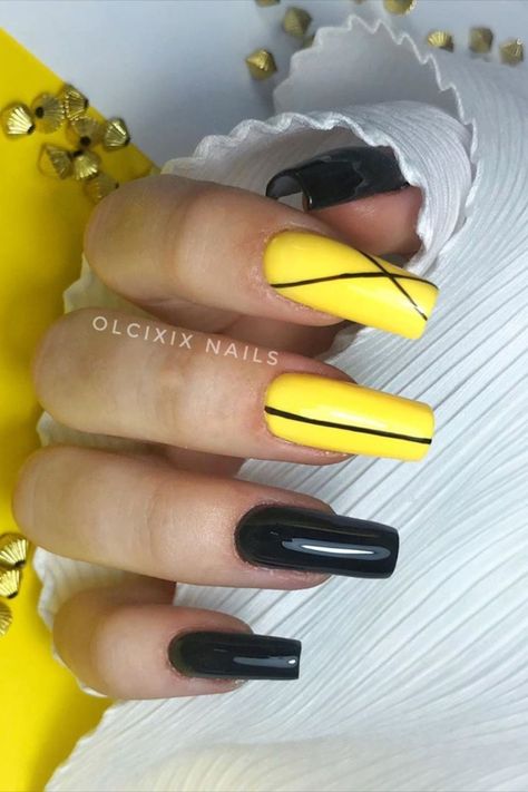 Yellow And Black Nails, Black And Yellow Nails, Black Matte Acrylic Nails, Acrylic Nails Yellow, Nail Art Designs For Beginners, Nail 2023, Easy Nail Art Designs, Yellow Nail Art, Yellow Nails Design