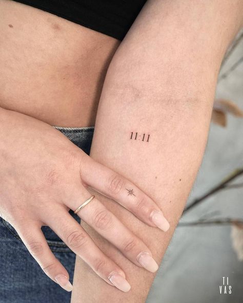 "11:11" and north star tattoos. 11 11 Tattoo, North Star Tattoos, Minimalist Lettering, Handwriting Tattoos, Sister Tattoo Designs, Astronomy Stars, Nyc Tattoo, Petit Tattoo, Sister Tattoo