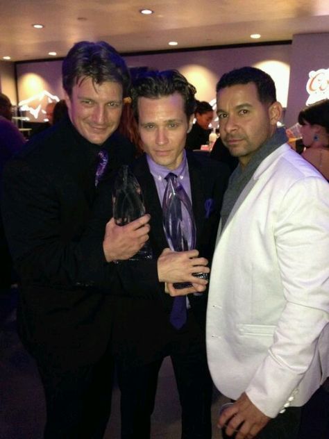 Nathan Fillion, Seamus Dever & Jon Huertas :D Alexis Castle, Seamus Dever, Castle Cast, Castle 2009, Castle Abc, Castle Tv Series, Castle Tv Show, Castle And Beckett, Castle Pictures