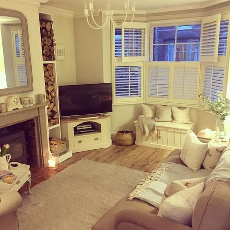 The cosiest well-dressed lounge I ever did see! Shutters have such a lovely effect in a bay window Living Room Layout, Cosy Living, Cosy Living Room, New Living Room, A Living Room, Room Layout, Front Room, Cozy Living Rooms, Small Living Room