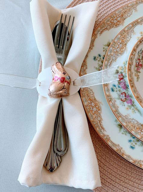 Easter Napkin Rings Diy, Napkin Ring Folding, Easter Napkin Rings, Diy Napkin Rings, Napkin Ideas, Easter Napkins Rings, Napkins Rings, Paper Napkin Rings, Easter Craft Projects