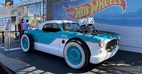 Disney Cars Wallpaper, Cool Motorcycle Helmets, Funny Cars, Hot Wheels Toys, Hot Wheel, Cool Motorcycles, Smart Car, Hot Wheels Cars, Custom Wheels