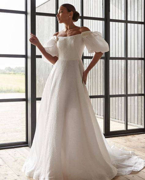 Anna Sassi Holford Wedding Dress, Puff Sleeve Wedding Dress, Bride 2024, Sassi Holford, Romantic Wedding Dress, Fashion Bride, Boutique Wedding, Ball Gown Skirt, Sleeve Wedding Dress