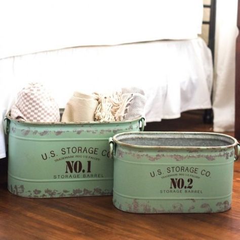 Metal Tub Ideas, Market Decor, Shabby Chic Colors, Dash Pattern, Iron Pendant Light, Metal Tub, Rustic Farmhouse Table, Galvanized Buckets, Farm Living