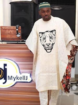 Atiku Style For Men, Mens Traditional Wear, Elegant Attire, Style For Men, Traditional Attire, Traditional Outfits, Different Styles, Mens Graphic Tshirt, For Men