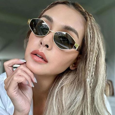 Punk Metal Frame Polygon Sunglasses Women Men Brand Designer Trend Hexagon Sun Glasses Clear Lens Hexagon Sunglasses, Luxury Branding Design, Shades Sunglasses, Style Punk, Cool Sunglasses, Luxury Sunglasses, Men Vintage, Product Pictures, Sunglass Lenses