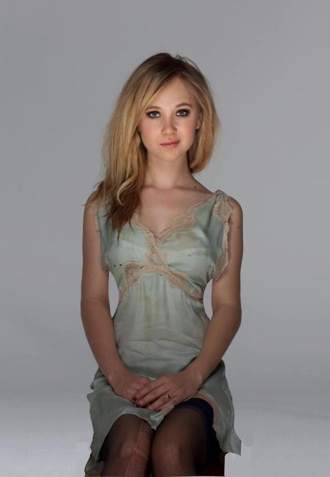 juno temple...beautiful girl, great actress. Killer Joe, The Other Boleyn Girl, Juno Temple, English Actresses, Juno, Celebrities Female, Favorite Celebrities, Pretty People, Beautiful People