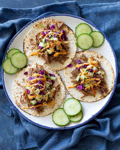 Korean Tacos With Asian Slaw, Korean Bbq Tacos, Asian Tacos, Shredded Pork Tacos, Korean Beef Tacos, Korean Tacos, Slow Cooker Korean Beef, Slow Cooker Asian, Pulled Beef