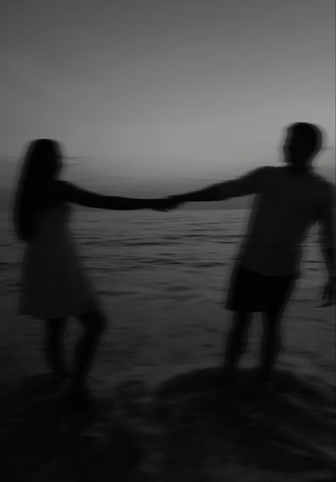 Lover Silhouette Couple, Waiting For Him Photos, Couple Blurry Aesthetic, Holding Hands Silhouette, Holding Hands Pictures, Love Holding Hands, Aching Heart, Distant Love, People Holding Hands