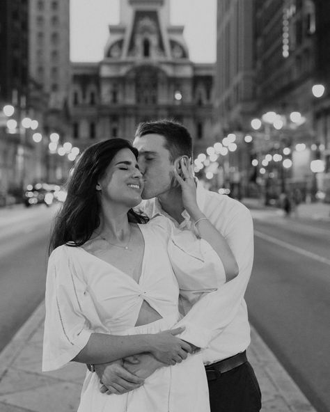 Kylee B Photography but make it ✨chic✨ 👩‍🍳💋🤌🏻 Philly Engagement, Philadelphia Engagement Session, Philly Wedding Photographer, Philadelphia Wedding Photographer #philadelphiaengagement #phillyengagement #phillybride Love Statue Philadelphia, Philadelphia Engagement Shoot, Philadelphia Wedding Photos, Philly Engagement Photos, Philadelphia Photoshoot, Philadelphia Engagement Photos, City Hall Wedding Photos, Philly Wedding, Bride And Groom Photo