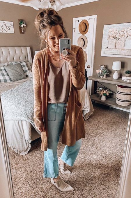 Long Hooded Cardigan Outfit, Hooded Cardigan Outfit, Beverly Ennis Hoyle, B And B, Hooded Cardigan Sweater, Cardigan Outfit, Loungewear Outfits, She Is Clothed, Gatsby Party