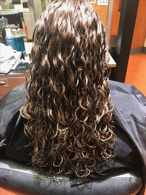 Spiral perm Perm With Loose Curls, Lose Perms For Medium Length Hair, Perm Women Long Hair, Spiral Perms For Long Hair, Perm Types, Loose Spiral Perm Medium, Womens Perm Long Hair, Soft Perm, Perm Hair