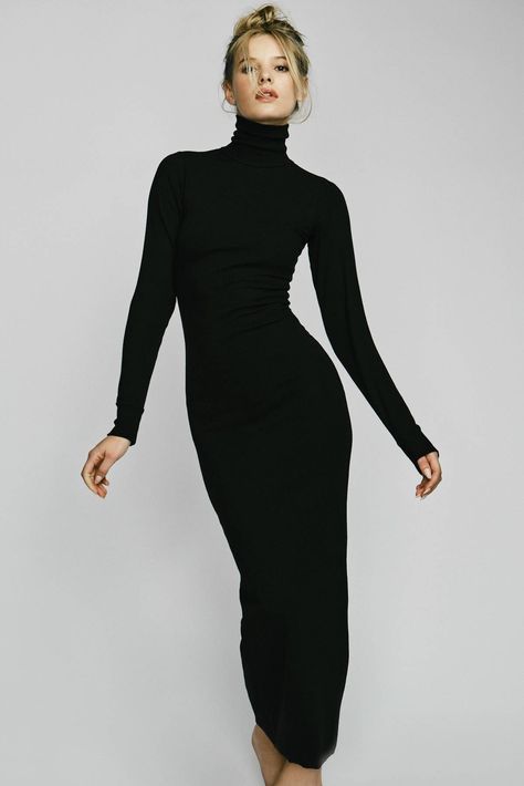 Turtle Neck Dress Outfit, Black Turtleneck Dress, Long Sleeve Turtleneck Dress, Turtleneck Dress, Black Turtleneck, Long Sleeve Turtleneck, Turtle Neck Dress, Mode Streetwear, Chic Dress