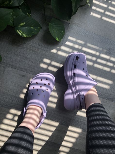 Lavender Platform Crocs Chunky Crocs Shoes, Platform Crocs Aesthetic, Crocs Lavender, Bae Crocs Outfits, Crocs Bae Clog, Crocs Bae Clogs Outfits, Crocs Bae Clogs, Bae Clogs, Bae Crocs