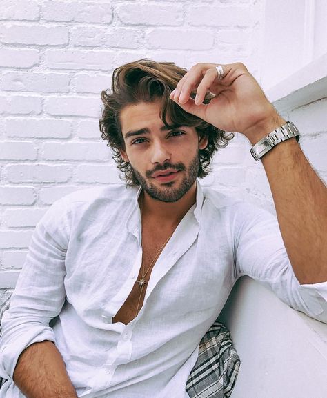 All white everything Renan Pacheco, Marlon Teixeira, Boys Dps, Mens Photoshoot Poses, Male Hair, Grow Long Hair, Beard Styles For Men, Man Character, Photoshoot Concept