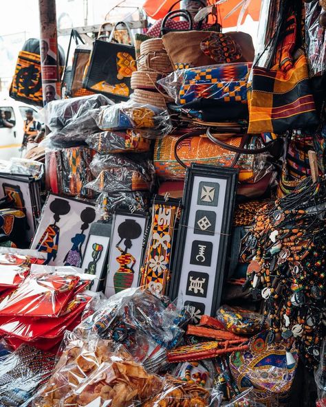 Welcome to Makola Market located in Accra. One of Ghana’s largest and hottest market places in the country🇬🇭….. #AfroYard Accra Ghana, Accra, Ghana, Yard, Marketing, On Instagram, Quick Saves, Instagram