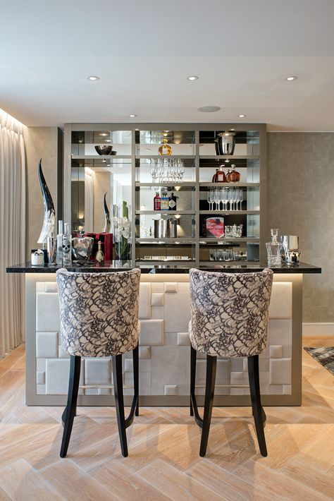 Home Bar Designs Luxury, Modern Home Bar Designs, Home Bar Plans, Home Bar Counter, Custom Home Bars, Bar Counter Design, Home Bar Areas, Home Bar Rooms, Modern Home Bar