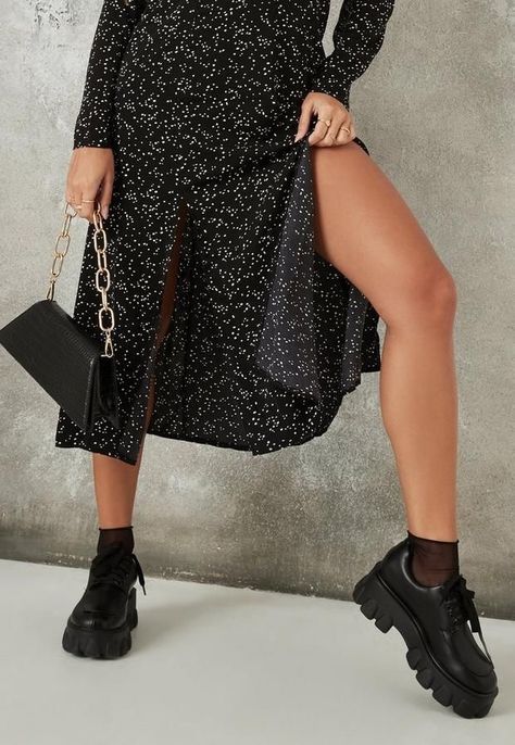 Chunky Loafers Outfit, 10 Ways To Wear, Loafers Outfit, Ladies Footwear, The Little Black Dress, Work Attire, Fashion Books, Lace Up Flat, Black Outfit