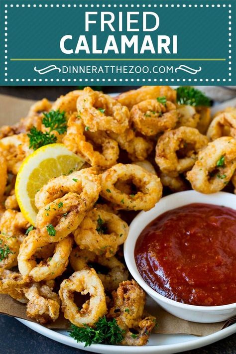 Fried Calamari Recipe, Calamari Recipe, Makanan Cepat Saji, Calamari Recipes, Squid Recipes, Hot Appetizers, Fried Calamari, Appetizers For A Crowd, Meat Appetizers