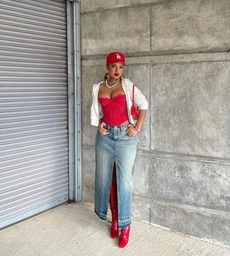 Red Fall 2023 Fashion, Colorful Bold Outfits, Red Heels Outfit Black Women, Denim Heels Outfit Ideas, Streetwear Fashion Instagram, Brunch Fits, Baddie Fashion, Colorful Outfit, Ice Spice