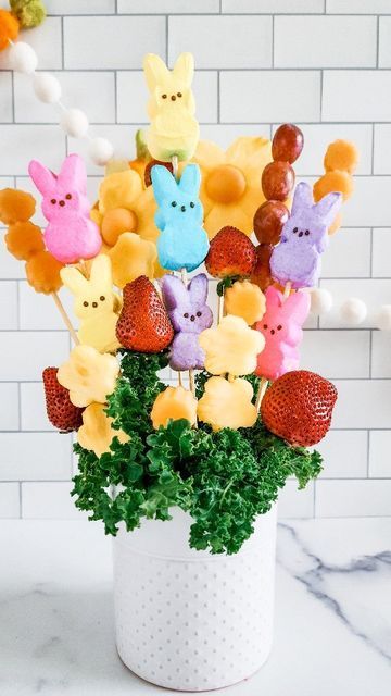 Diy Peeps, Edible Bouquets, Easter Sweets, Holiday Inspo, Edible Crafts, Easter Inspiration, Easter Peeps, Edible Gifts, Easter Brunch