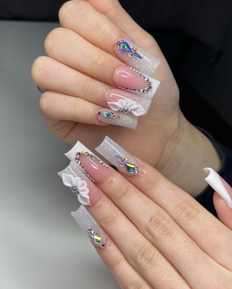 Jen 🩷🇲🇽 (@dlc.nails) • Instagram photos and videos Engagement Nails French, White Nails Basic, Pink Nails Medium Length, Pink Nails Medium, Nails Inspo Minimalist, Nails Quinceanera, Nails For Hoco, Nails Cortas, Nails Milky White