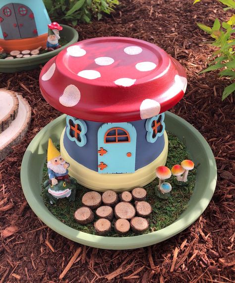 Make A Fairy Garden, Kids Fairy Garden, Make A Fairy, Fairy Garden Pots, Diy Fairy Garden, Indoor Fairy Gardens, Clay Fairy House, Fairy House Diy, Terra Cotta Pot Crafts