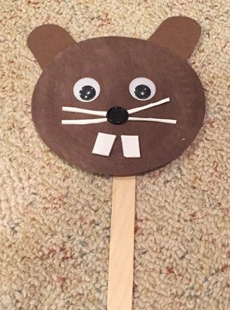 This friendly groundhog puppet craft is fun to make when learning about Groundhog’s Day or the color brown. Children paint a paper plate brown and then add foam teeth and whiskers and paper ears to make this puppet. Groundhog Puppet, Groundhog Day Crafts For Kids, Ground Hog Day Crafts, Groundhog Day Crafts, Groundhog Craft, Shadow Craft, Valentines Day Gifts For Him Creative, Puppet Craft, Shadow Matching