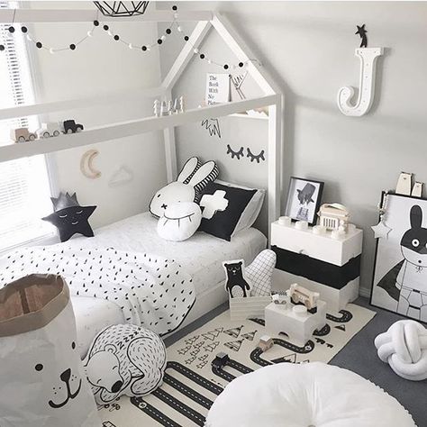 Monochrome Bedroom, Kids Room Inspiration, Toddler Rooms, Black And White Decor, Toddler Bedrooms, Boy Bedroom, Big Boy Room, Kids Interior, Baby Bedroom