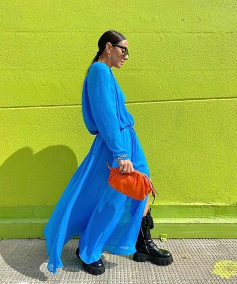 Classic Blue Pantone, Orange Accessories, Statement Outfit, Azure Blue, Blue Outfit, Complementary Colors, Color Of The Year, Color Combo, Colourful Outfits