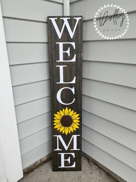 Yard Signs Ideas, Diy Yard Signs, Diy Welcome Sign, Sunflower Stencil, Welcome Signs Front Door, Wooden Welcome Signs, Front Porch Signs, Porch Welcome Sign, Reclaimed Wood Projects