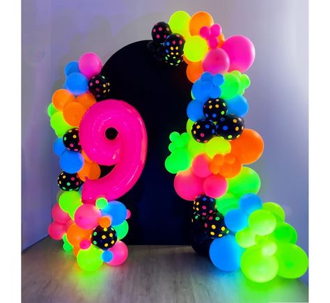 Kids Neon Party, Neon Balloon Garland, Neon Balloon Arch, Neon Cowgirl, Glow Party Decorations, 70's Party, Glow Birthday Party, Qualatex Balloons, Balloon Designs