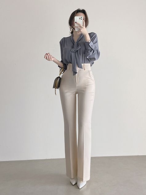 Formal Attire Women Classy, Korean Formal Attire, Psychologist Outfit Professional Women, Rich Woman Aesthetic Classy, Korean Office Outfits Women, Stylish Business Attire Women, Bussines Casual Woman Outfit, Korean Office Outfit, Business Formal Outfits