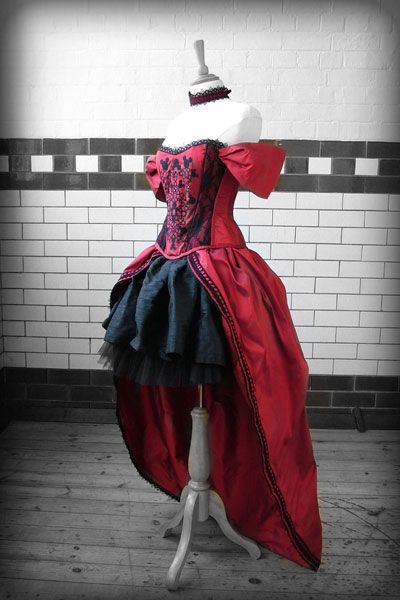 Gothic Bridesmaids, Sewing Costumes, Steampunk Gadgets, Heart Costume, Queen Of Hearts Costume, Victorian Corset, Steampunk Dress, Gothic Wedding Dress, Aqua Dresses