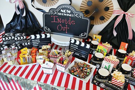 Cinema Party, Backyard Movie Party, Movie Night Birthday Party, Sweet 16 Themes, Movie Birthday Party, Movie Reels, Movie Themed Party, Movie Night Snacks, Movie Snacks