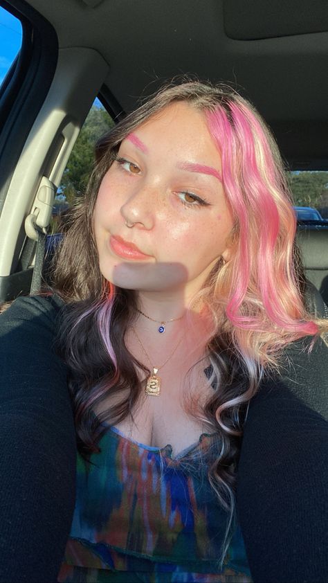 pink hair pink eyebrows split dye Died Eyebrow, Pink Eyebrows And Hair, Half Dyed Eyebrows, Dyed Hair And Eyebrows, Dyed Eyebrows Colors, Pink Hair And Eyebrows, Creative Eyebrows, Heart Eyebrows, Coloured Eyebrows