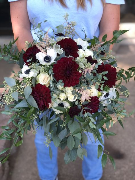 Wedding Flowers Dahlia Burgundy, Cabernet Wedding, Blush Astilbe, Astilbe White, White Astrantia, Gunni Eucalyptus, Bouquet Shapes, Sahara Roses, Tea Party Wedding Shower