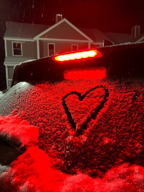 Cold Heart Aesthetic, Cold Hearted Aesthetic, Blood Snow Aesthetique, Red Snow Aesthetic, Raven Core, Enhypen Theme, Heart In Snow Aesthetic, Heart Snow, Cars In Snow Aesthetic