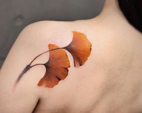 Ginkgo Tattoo, Tattoo Ideas Beautiful, Bird Tattoo Design, Skin Color Tattoos, Color Tattoo Ideas, Colour Tattoo For Women, Leaves Tattoo, Horus Eye, Green Tattoos