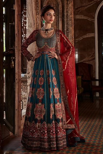 Buy Green Viscose Silk Hand Painted Floral Motifs Mumtaz Anarkali With Dupatta For Women by Kalista Online at Aza Fashions. Anarkali With Dupatta, Mehndi Outfit, Blue Anarkali, Raw Silk Lehenga, Embroidered Anarkali, Indian Look, Embroidered Dupatta, Indian Suits, Anarkali Dress