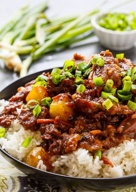 Spicy Mongolian Beef and Pineapple Spicy Mongolian Beef, Beef Pineapple, Amazing Slow Cooker Recipes, Spicy Southern Kitchen, Beef Recipe Instant Pot, Beef Ribs Recipe, Asian Dinner, Cube Steak Recipes, Beef Jerky Recipes