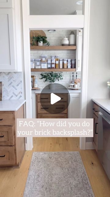 Brick Accent Wall Kitchen Backsplash Ideas, Paint Brick Backsplash Kitchen, Lime Wash Brick Backsplash Kitchen, Interior Painted Brick Wall, White Wash Brick Backsplash Kitchen, New Build Exterior, Exterior White House, White Brick Kitchen, Smear Brick