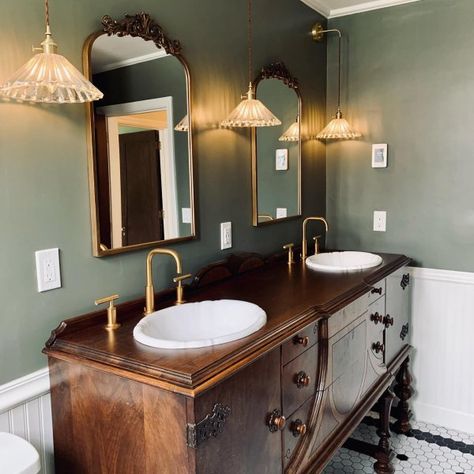 Sw 7008 Alabaster, Light Green Bathrooms, Sage Green House, Historic Paint Colours, Sage Green Light, Sherwin Williams Green, Sage Green Paint, Basement Inspiration, Deco Bathroom