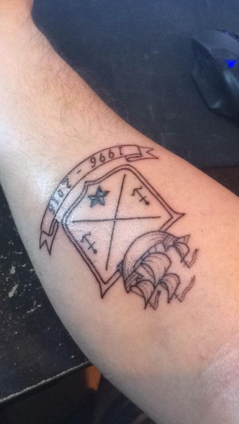 Jameson Tattoo, Tattoos Ideas, First Tattoo, Favorite Drinks, Got It, Geometric Tattoo, Tattoo Ideas, Dates, Tattoos