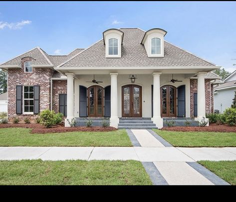 Acadiana Style Homes Louisiana, Acadian Style Homes Exterior, French Acadian Style Homes, Acadian Style Homes, Acadian House Plans, Louisiana Homes, Southern House, French Country House Plans, French Style Homes